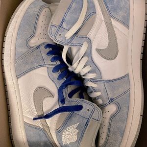 Jordan 1 high retro OG “Hyper Royal”